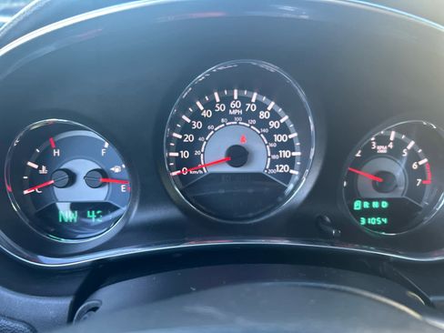 Used 2013 Chrysler 200 Touring image 12