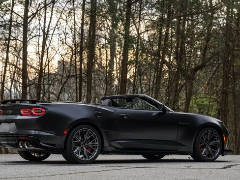 Used 2024 Chevrolet Camaro ZL1 RWD image 7
