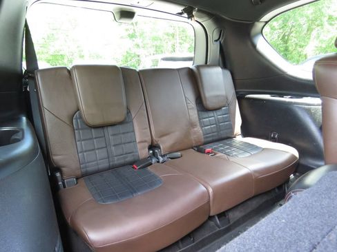 Used 2020 Nissan Armada Platinum w/ Platinum Reserve Package AWD/4WD image 17