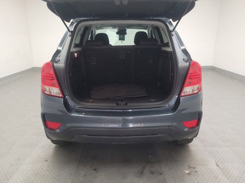 Used 2022 Chevrolet Trax LS w/ Tint and Cruise Package AWD/4WD image 29