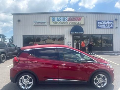 Used 2020 Chevrolet Bolt LT FWD image 2
