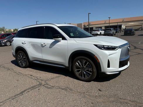 Certified 2026 INFINITI QX60 Luxe w/ Cargo Package image 3