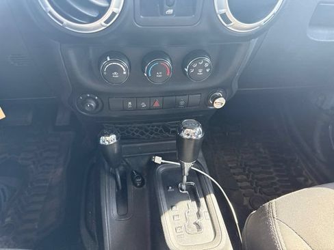 Used 2014 Jeep Wrangler Unlimited Rubicon w/ Connectivity Group AWD/4WD image 14