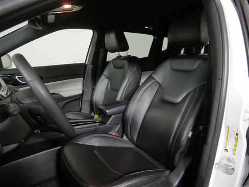 Used 2025 Jeep Compass Limited AWD/4WD image 11