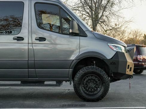 Used 2022 Mercedes-Benz Sprinter 2500 image 11