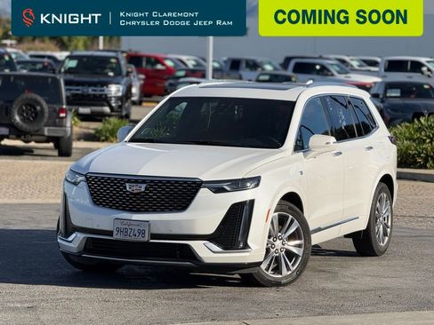 Used 2023 Cadillac XT6 Premium Luxury image 1