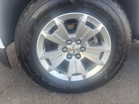 Used 2022 Chevrolet Colorado LT w/ Fleet Safety Package RWD image 32
