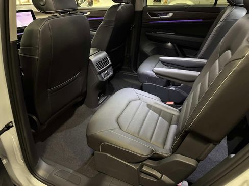 New 2026 Volkswagen Atlas SEL AWD/4WD image 15