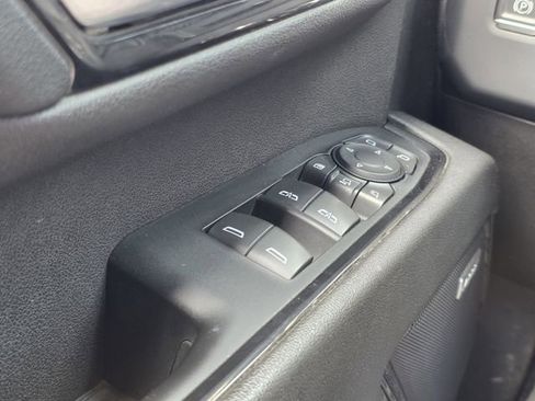Used 2024 GMC Sierra 2500 AT4 w/ AT4 Premium Plus Package AWD/4WD image 16