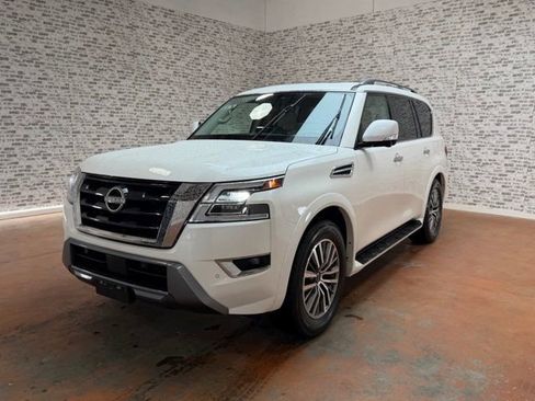 Used 2023 Nissan Armada SL w/ Captain's Chairs Package RWD image 3