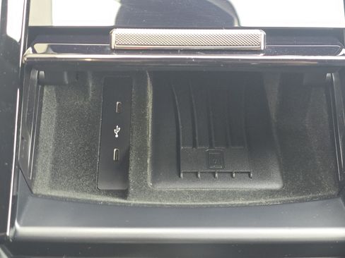Certified 2025 Porsche Panamera 4 AWD/4WD image 10