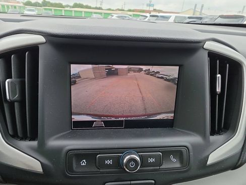 Used 2023 GMC Terrain SLE w/ Driver Convenience Package FWD image 21