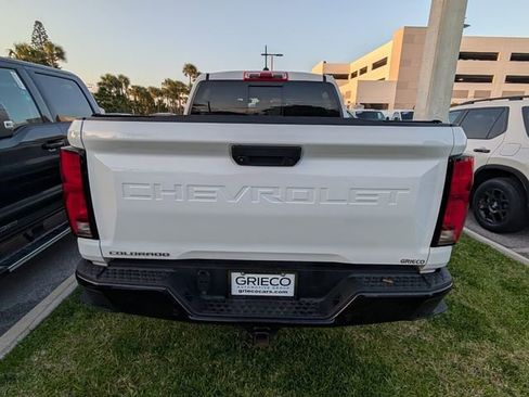 Used 2023 Chevrolet Colorado Z71 w/ Z71 Convenience Package 2 AWD/4WD image 12