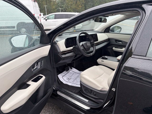 Used 2024 Nissan Ariya AWD image 15