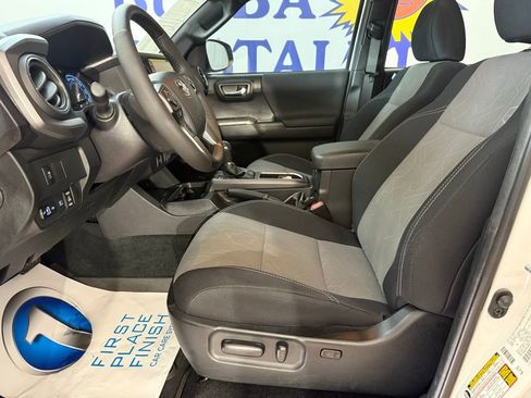 Used 2023 Toyota Tacoma TRD Sport image 11