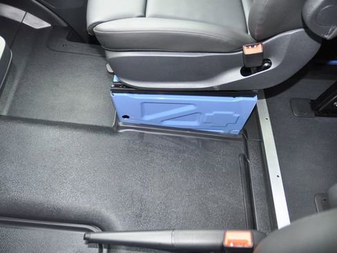 Used 2023 Mercedes-Benz Sprinter 2500 image 35