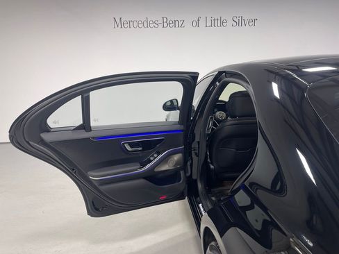 Used 2022 Mercedes-Benz S 500 4MATIC image 23