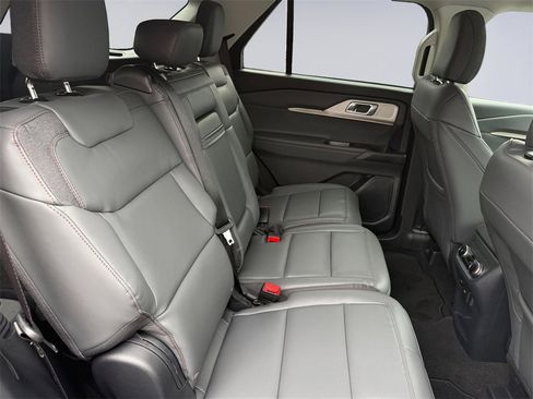 New 2026 Ford Explorer Active w/ Active Comfort Package image 18