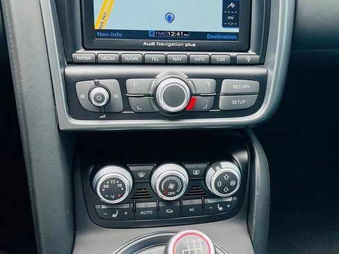 Used 2011 Audi R8 V10 AWD/4WD image 25