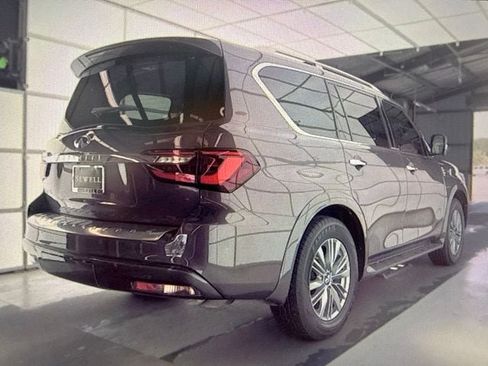 Used 2022 INFINITI QX80 Luxe w/ Cargo Package AWD/4WD image 3