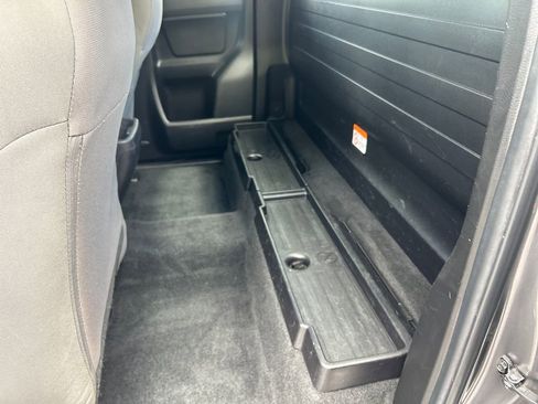 Used 2022 Toyota Tacoma SR AWD/4WD image 28