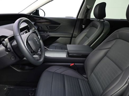 New 2026 Lincoln Nautilus Reserve AWD/4WD image 13