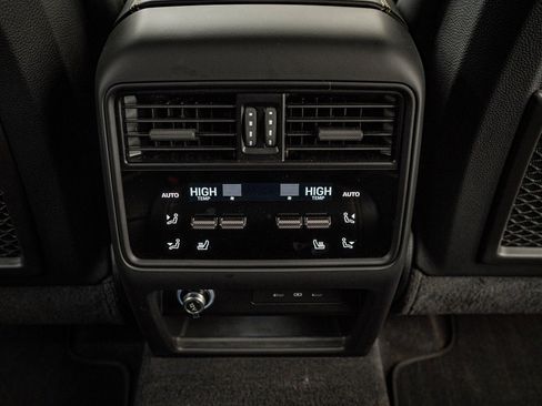 Certified 2024 Porsche Cayenne Turbo GT image 51