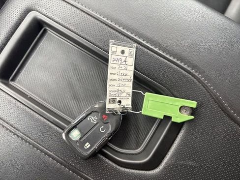 Used 2021 Chevrolet Silverado 1500 High Country w/ Technology Package image 47