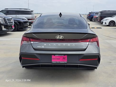 Certified 2025 Hyundai Elantra Sport FWD image 7
