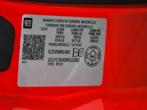 Used 2024 Chevrolet Corvette Stingray w/ Z51 Performance Package image 19