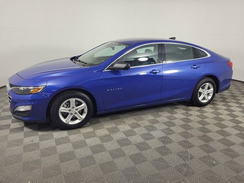 Used 2023 Chevrolet Malibu LS FWD image 2