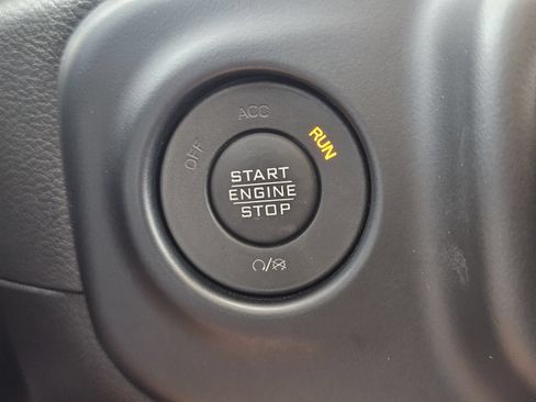 Used 2023 Jeep Gladiator Mojave w/ Cold Weather Group AWD/4WD image 26