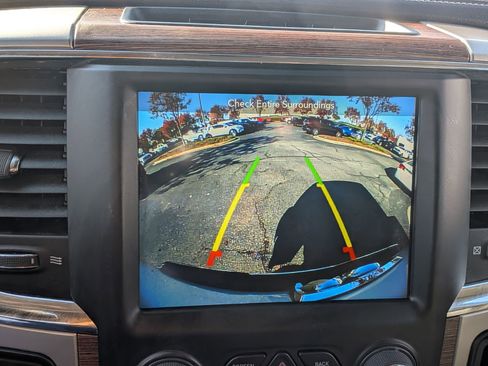 Used 2018 RAM 2500 Laramie image 29