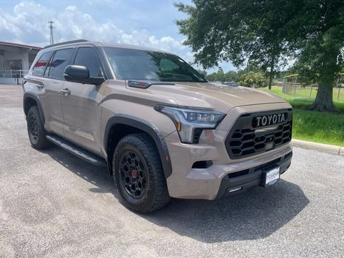 Used 2025 Toyota Sequoia TRD Pro AWD/4WD image 2