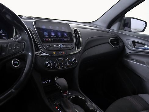 Used 2022 Chevrolet Equinox RS w/ Infotainment Package FWD image 31