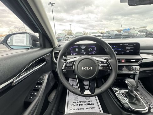 Used 2026 Kia Seltos S AWD/4WD image 14