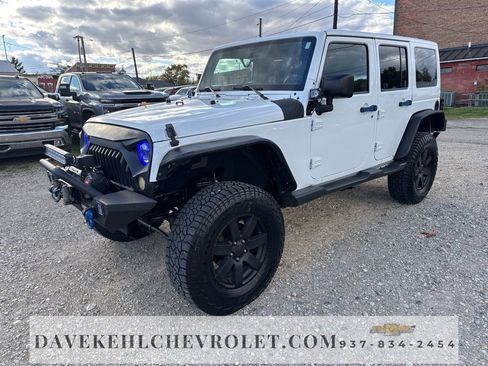 Used 2015 Jeep Wrangler Unlimited Sahara w/ Connectivity Group image 1