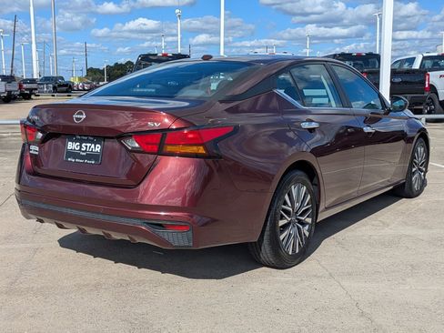 Used 2023 Nissan Altima 2.5 SV image 3