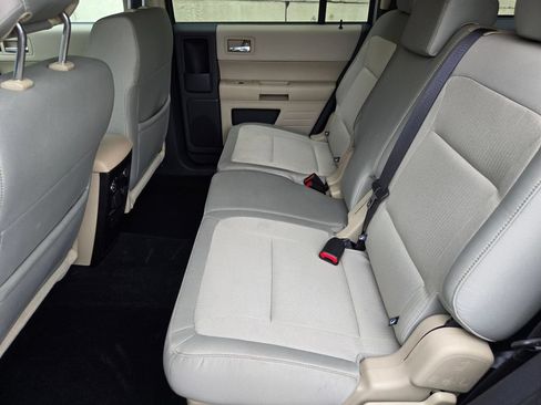 Used 2019 Ford Flex SE FWD image 11