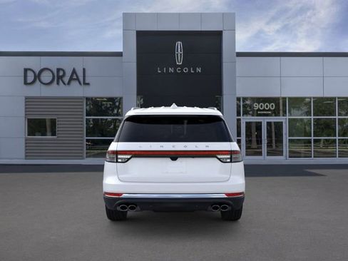 New 2026 Lincoln Aviator 2WD image 5