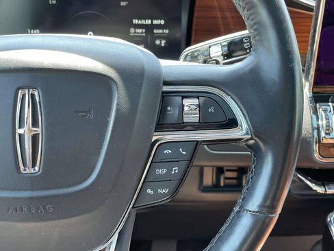 Used 2018 Lincoln Navigator L Reserve AWD/4WD image 38