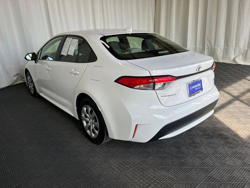 Used 2021 Toyota Corolla LE w/ Carpet Mat Package (TMS) FWD image 29