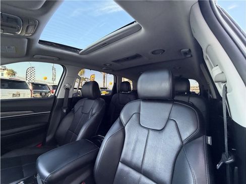 Used 2022 Kia Telluride EX w/ EX Premium Package FWD image 20