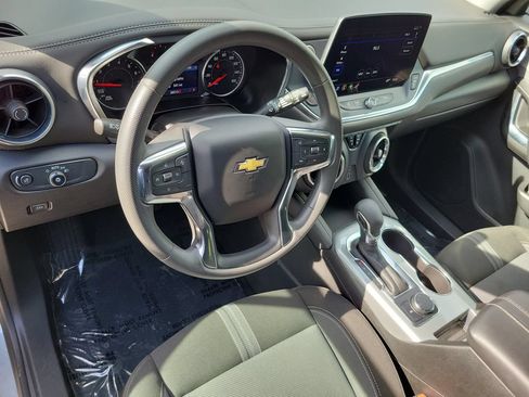 Used 2025 Chevrolet Blazer LT FWD image 23