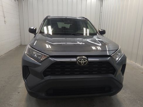 Used 2019 Toyota RAV4 LE FWD image 14