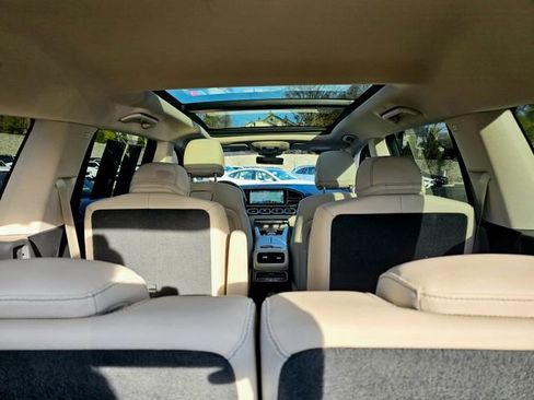 Used 2020 Mercedes-Benz GLS 450 4MATIC image 12