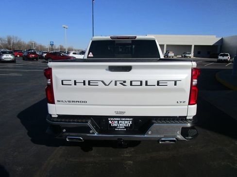 Used 2021 Chevrolet Silverado 1500 LTZ w/ Z71 Off-Road Package AWD/4WD image 4