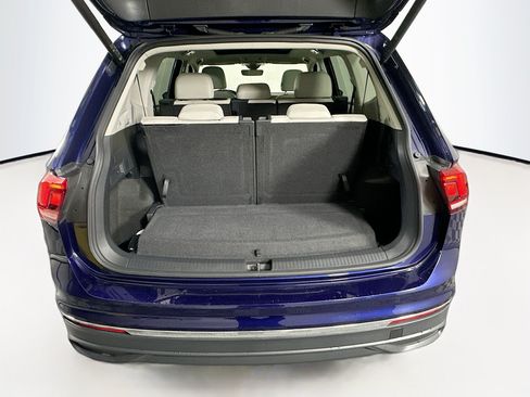 Used 2024 Volkswagen Tiguan SE FWD image 29