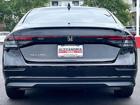 Used 2024 Honda Accord EX image 4