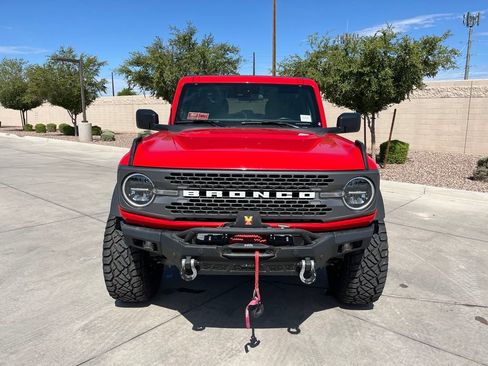 Used 2023 Ford Bronco Badlands AWD/4WD image 3
